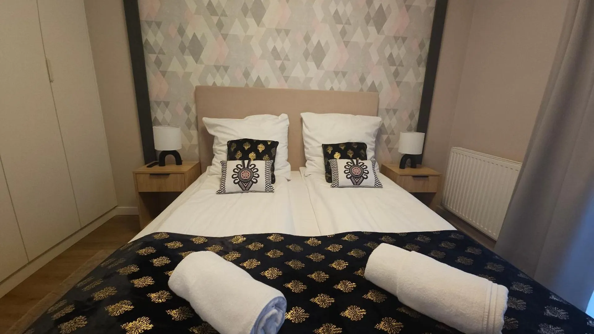 Apartament Zakopianski Z Ogrodkiem - Jacuzzi & Sauna & Silownia & Plac Zabaw Zakopane Poland